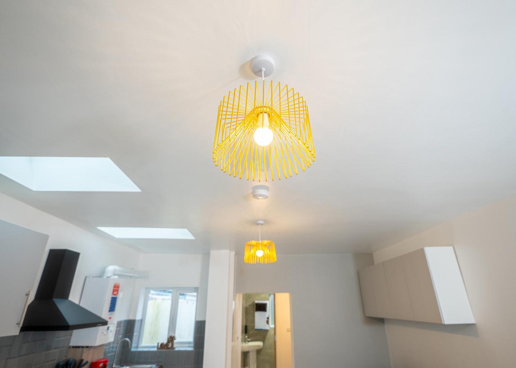 Отель Kunda House Coventry Road Бирмингем Экстерьер фото