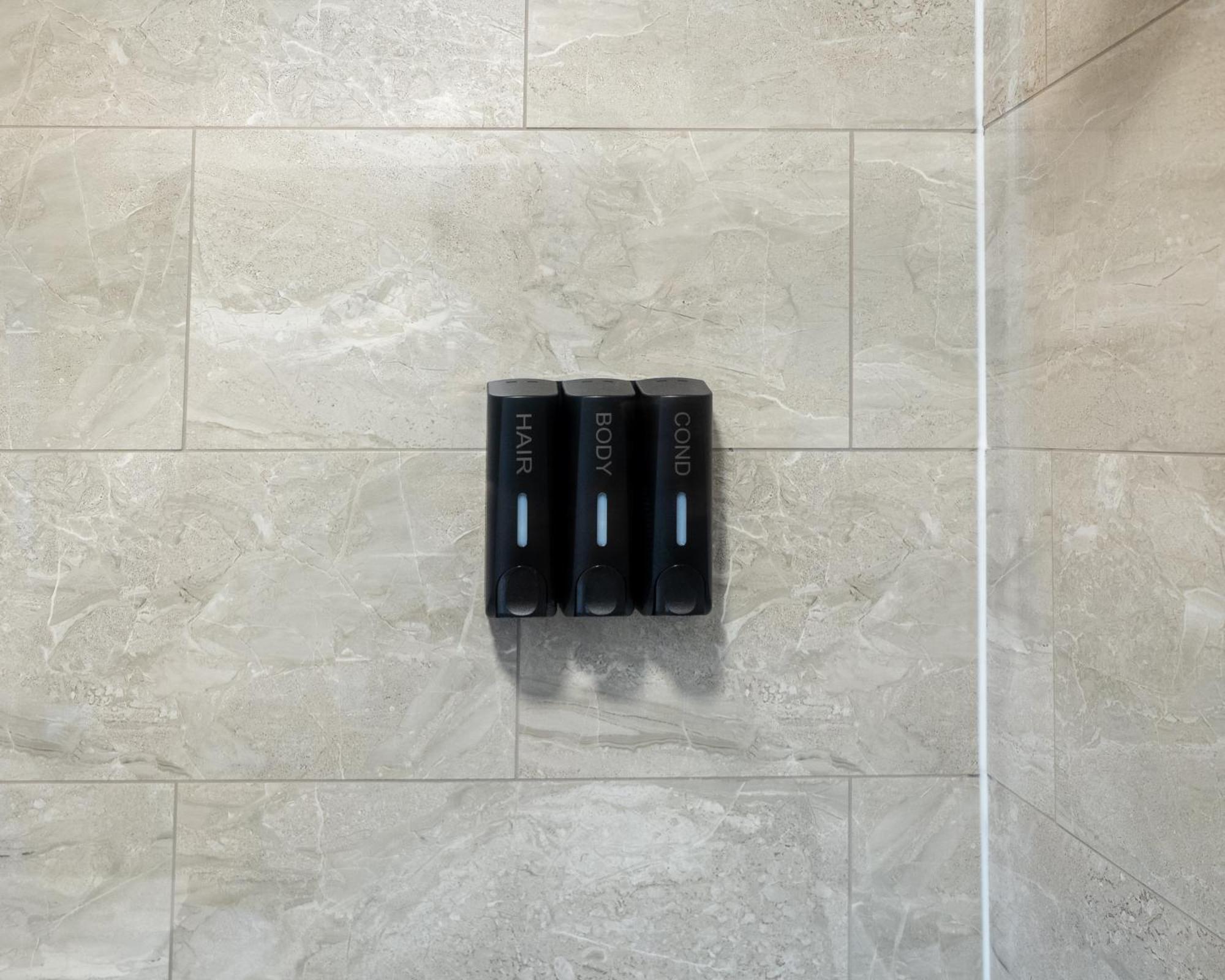 Отель Kunda House Coventry Road Бирмингем Экстерьер фото